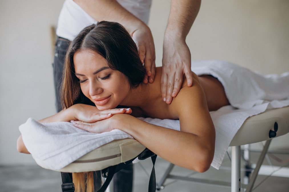 Что значит лечебный массаж?