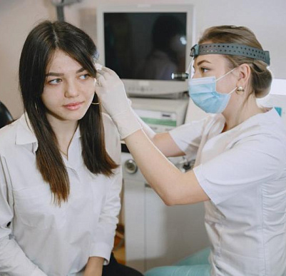 Что лечит отоларинголог?